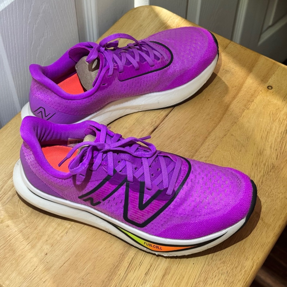 New Balance FuelCell Rebel v3 W 9 Running Cosmic Rose/Blacktop/Neon Dragonfly